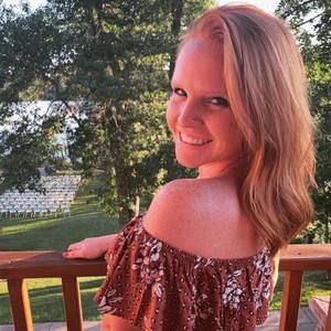 Meet your Posher, Abby